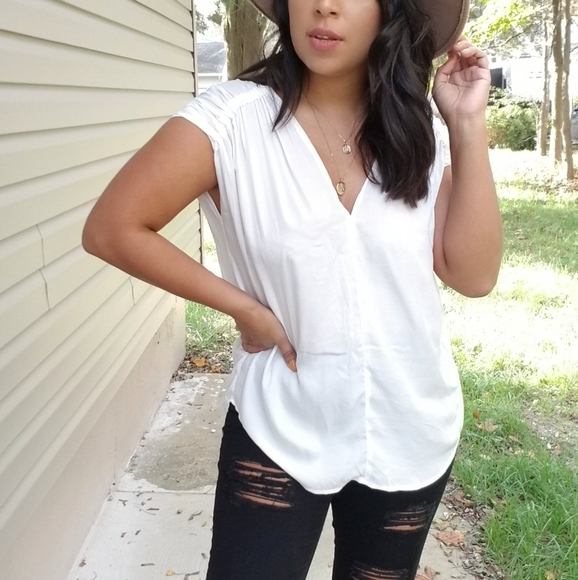 WHAT DO YOU MEAN WHITE RUCHED TOP - Picture 16 of 17